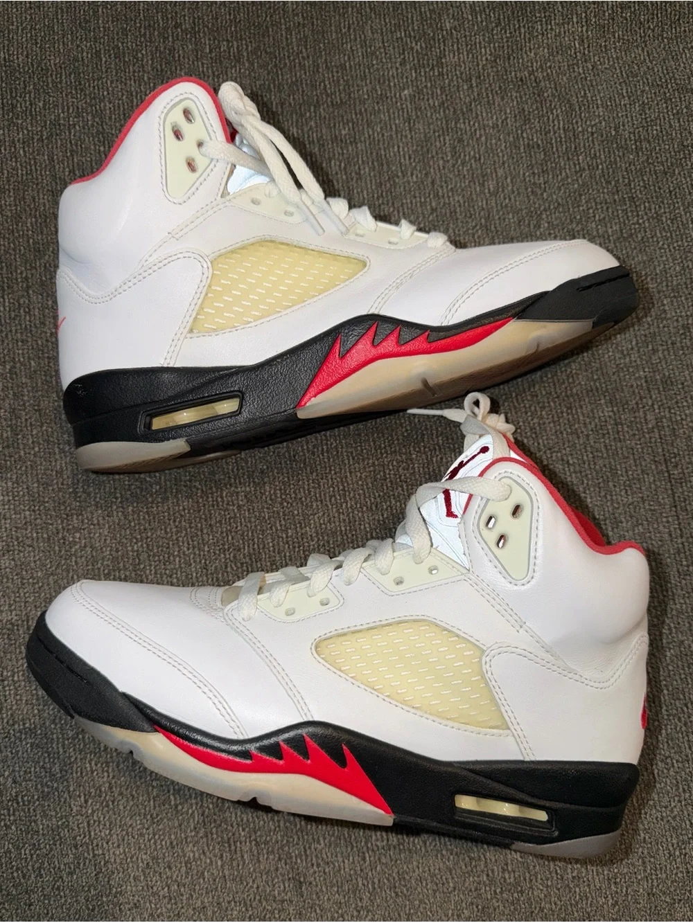 Jordan 5 Retro ‘Fire Red Silver Tongue’ Size 8M